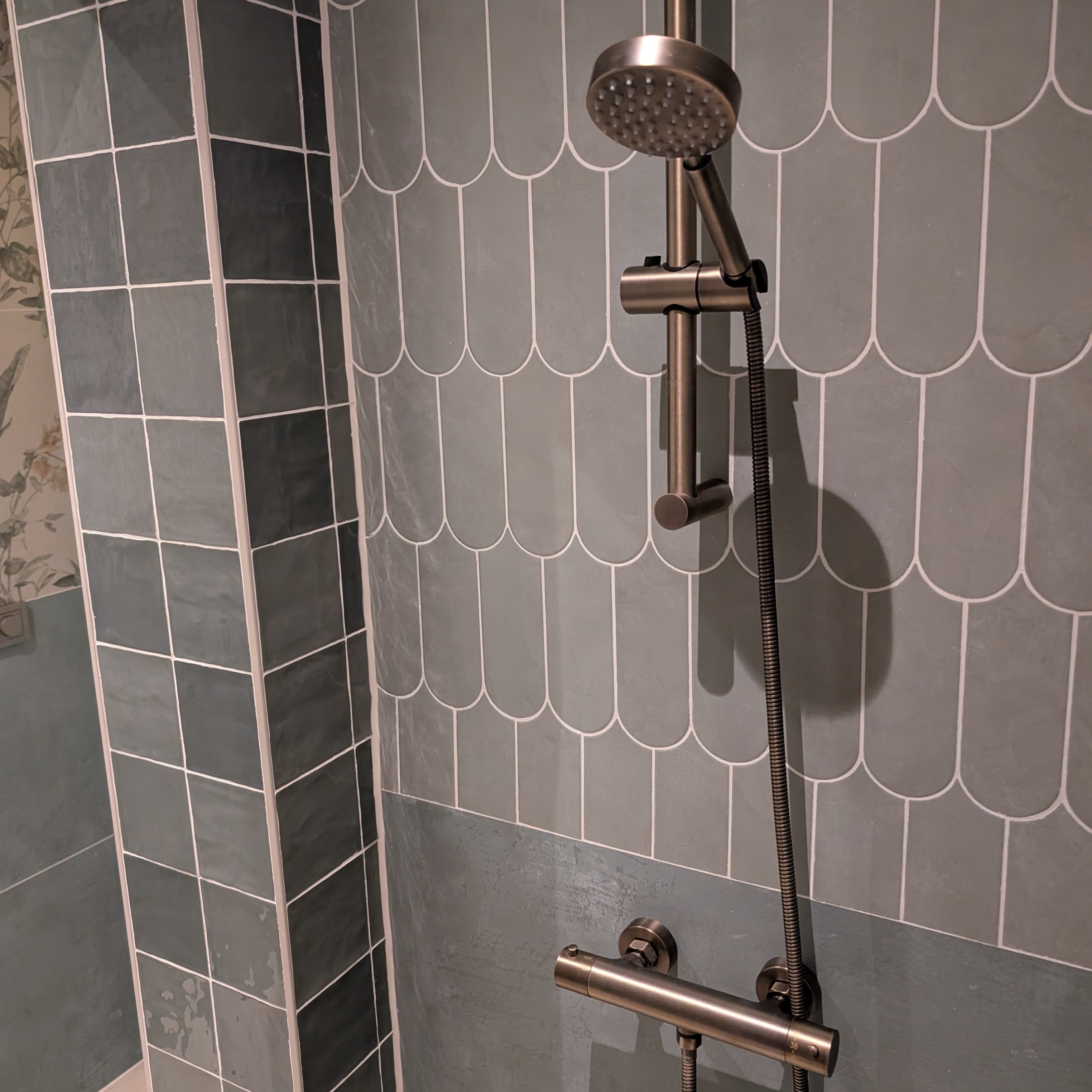 Enchanted Bathroom: mermaid tiles